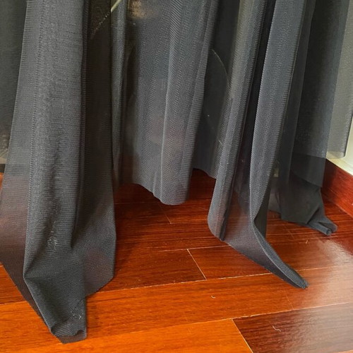 Tulle skirt large tailor-made like new, black with tongues and lining