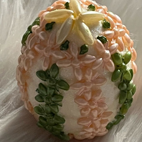 Easter egg used handmade with crochet and beads