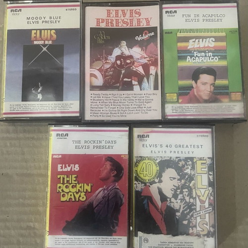 Elvis 5 cassette tapes like new, rock