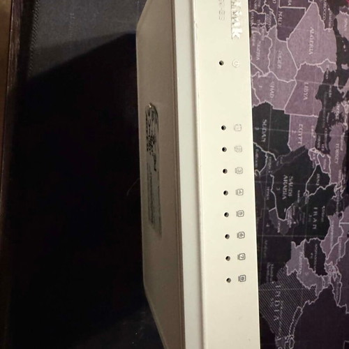 D-Link GO-SW-8G switch like new