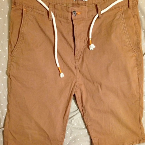 Bermuda shorts size 38 brown like new