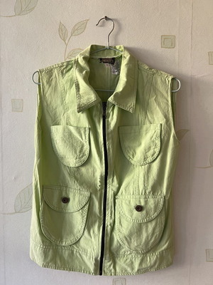 Vest A-Style new, green, size S, thin fabric with pockets