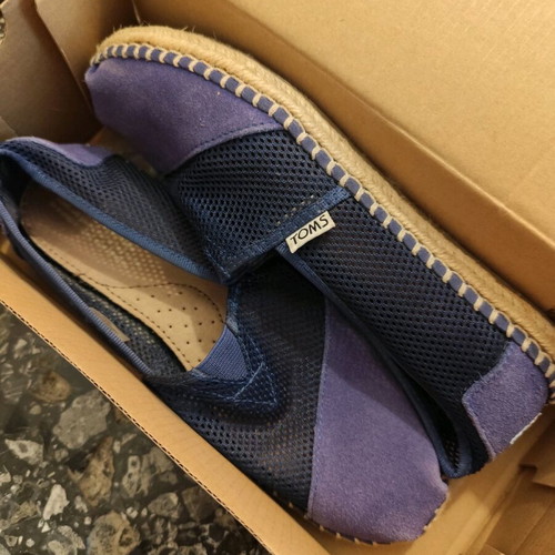 Toms perforated espadrilles blue size 38 like new