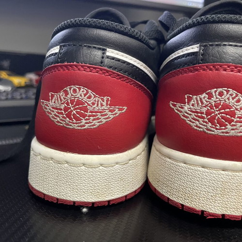 Nike Air Jordan 1 Low Bred Toe sneakers size 40 like new