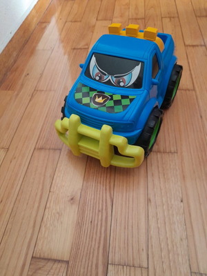Jeep toy car hand-operated like new