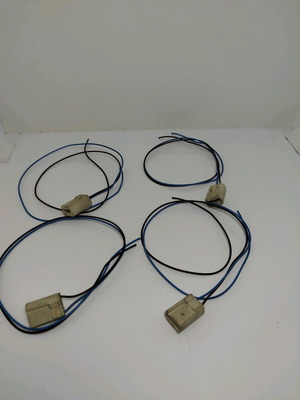 Porcelain lamp holders G9 pack of 4 new with heat-resistant cable