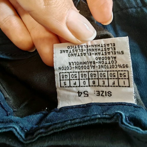 Black cropped jeans Mille One like new, size 54