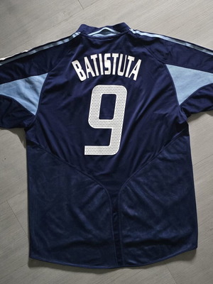 Argentina 2004 Batistuta #9 Adidas jersey XL like new authentic