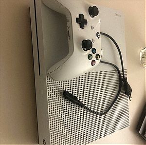 XBOX ONE S + controller