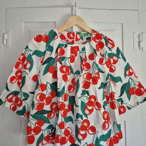 Benetton cherry print shirt XS like new, 3/4 sleeve, cotton