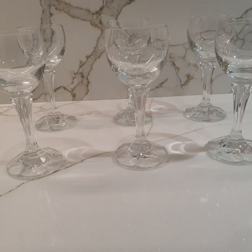 Set of 6 stemmed liqueur glasses like new