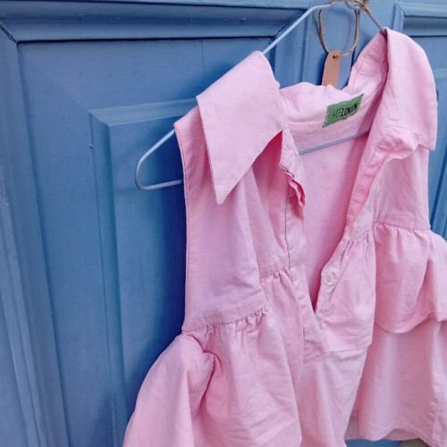 Pink blouse with buttons like new, summer style