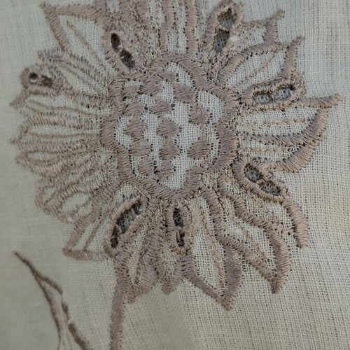 Linen short-sleeve shirt embroidered by hand like new, beige, size L