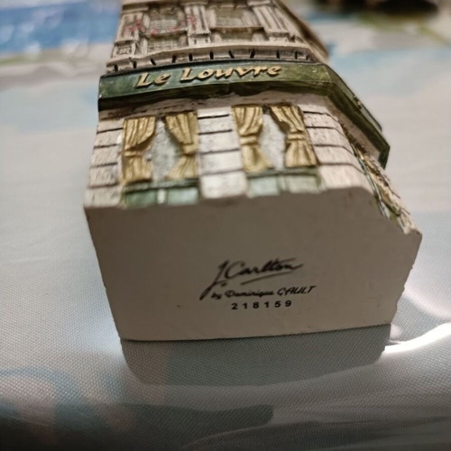 Ceramic collectible miniature Le Louvre Dominique Cault like new