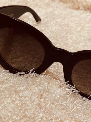 Γυναικεία γυαλιά ηλίου Le Specs σαν καινούργια, στρογγυλά cat eye μαύρα
