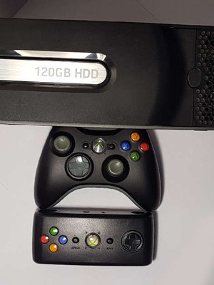 Xbox 360 Elite 120GB Black Matte Like New With Full Accessories