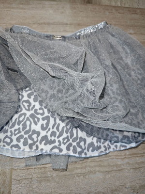 Skirt for girl 2-3 years like new