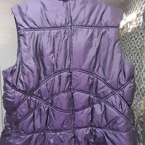 Valino sleeveless jacket like new, purple, size M
