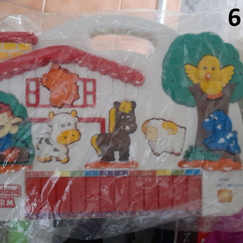 Set of 3 educational toys like new with farm and musical piano