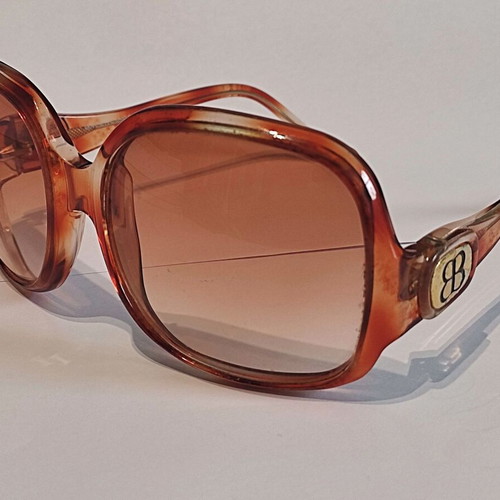 Balenciaga orange oversized acetate gradient tint sunglasses used with case