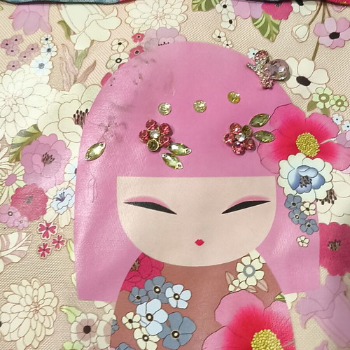 Kimmidol crossbody bag used, multicolor, missing one flower