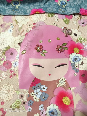 Kimmidol crossbody bag used, multicolor, missing one flower