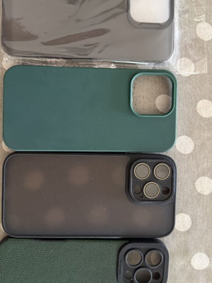 Θήκες iPhone 16 Pro Max σαν καινούργιες, πακέτο 4