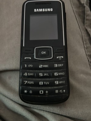 Samsung GT-E1050 τηλέφωνο μεταχειρισμένο, πλήρως λειτουργικό χωρίς φορτιστή