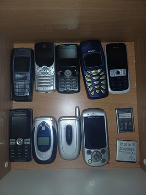 Vintage mobile phones pack of 9 Nokia Sony Ericsson Samsung LG