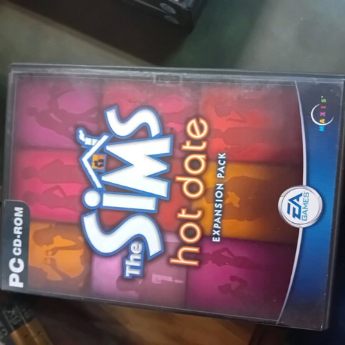 Sims 13 games used, pack including Sims 3