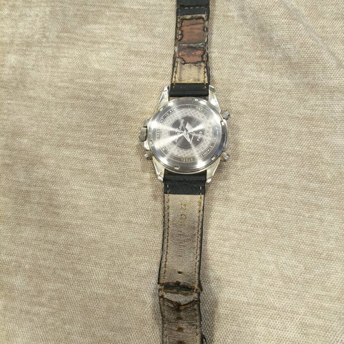 Jacques Lemans F5009 watch used with worn glass and strap