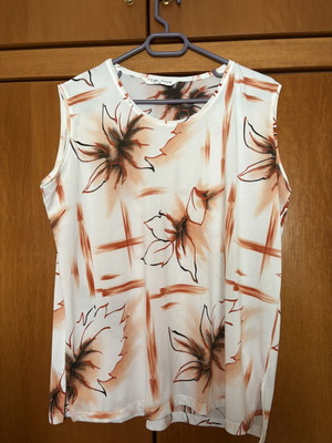 Women's Short-Sleeve Blouse like new, size XL, white