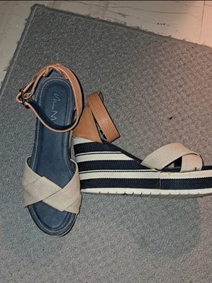 Wedge sandals like new, beige and blue, size 39