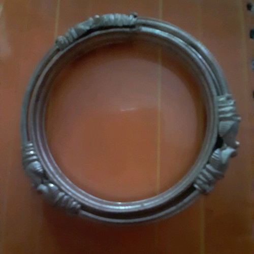 Vintage silver bracelet with elephant design like new
