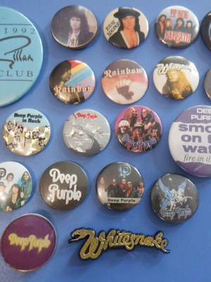Комплект винтидж значки Deep Purple Rainbow Gillan Whitesnake Sabbath, като нов, 20 бр
