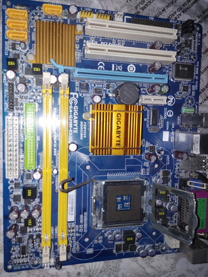 GIGABYTE GA G31M ES2C μεταχειρισμένη, Socket 775