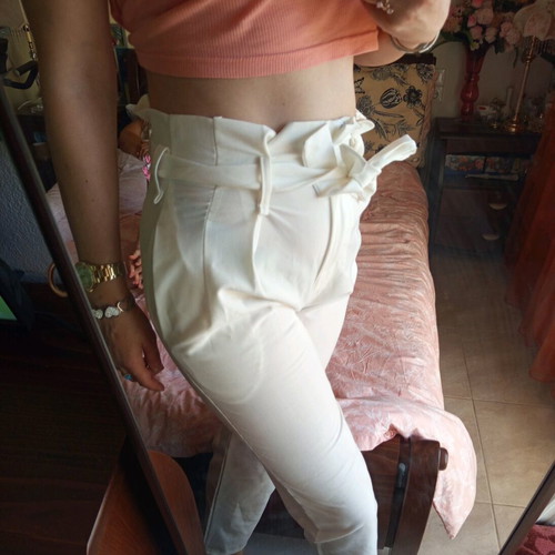 Kelly's M pants new, soft cream color, high waist