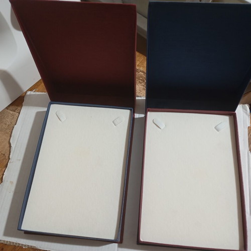 Necklace cases new, set of 2