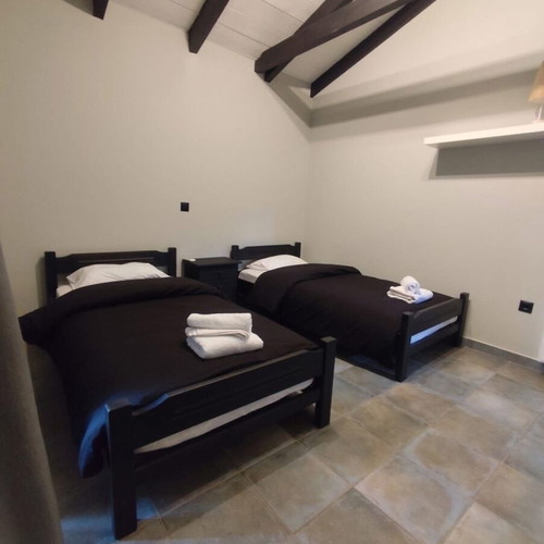 Stefanos Apartment Detached House with Sea View 600m from Beach in Loukisia