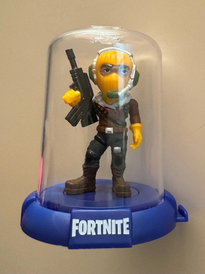 Fortnite figure like new in transparent case