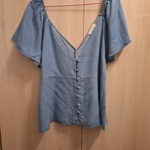 Zara denim shirt with damaged buttons, XL