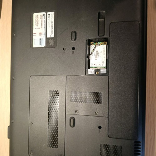Hp laptop used, for parts without ram in unknown working condition