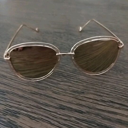 Sunglasses gold with mirror lenses like new