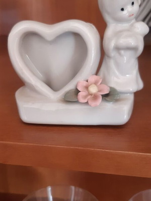 Porcelain decorative figurine used