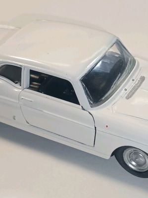 Peugeot 404 Coupe σπάνιο κομμάτι σε κλίμακα 1/43 ανακατασκευασμένο