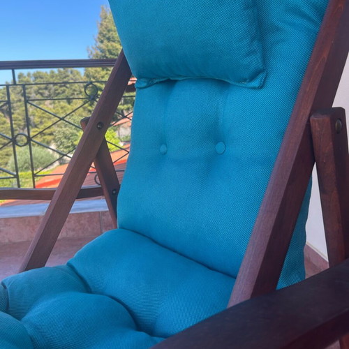 Outdoor chairs like new with blue fabric and reclining backrest