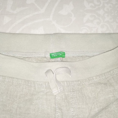 United Colors of Benetton linen shorts like new, pistachio green, 11-12 years
