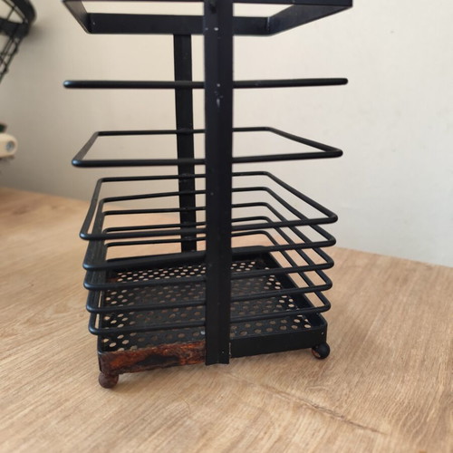 Metal organizer used, black color