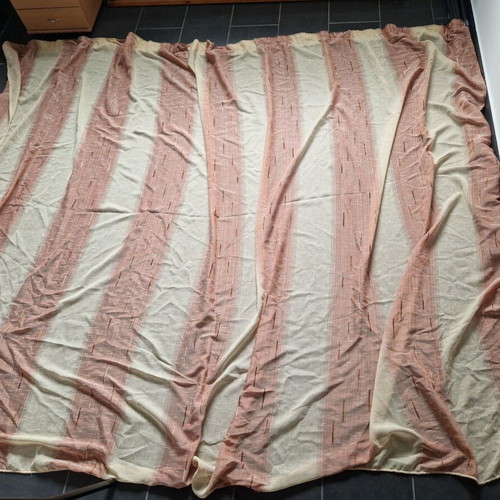 Curtain used with tape heading, height 2.35m and length 3.00m