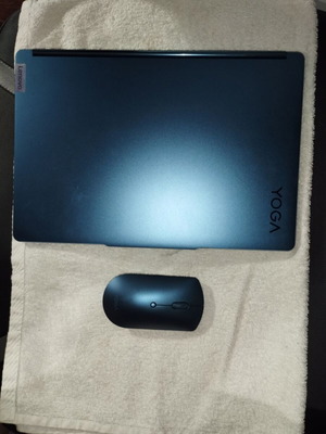 Lenovo Yoga Book 9 Gen 9 laptop σαν καινούργιο, Intel Core Ultra 7, 32GB RAM
